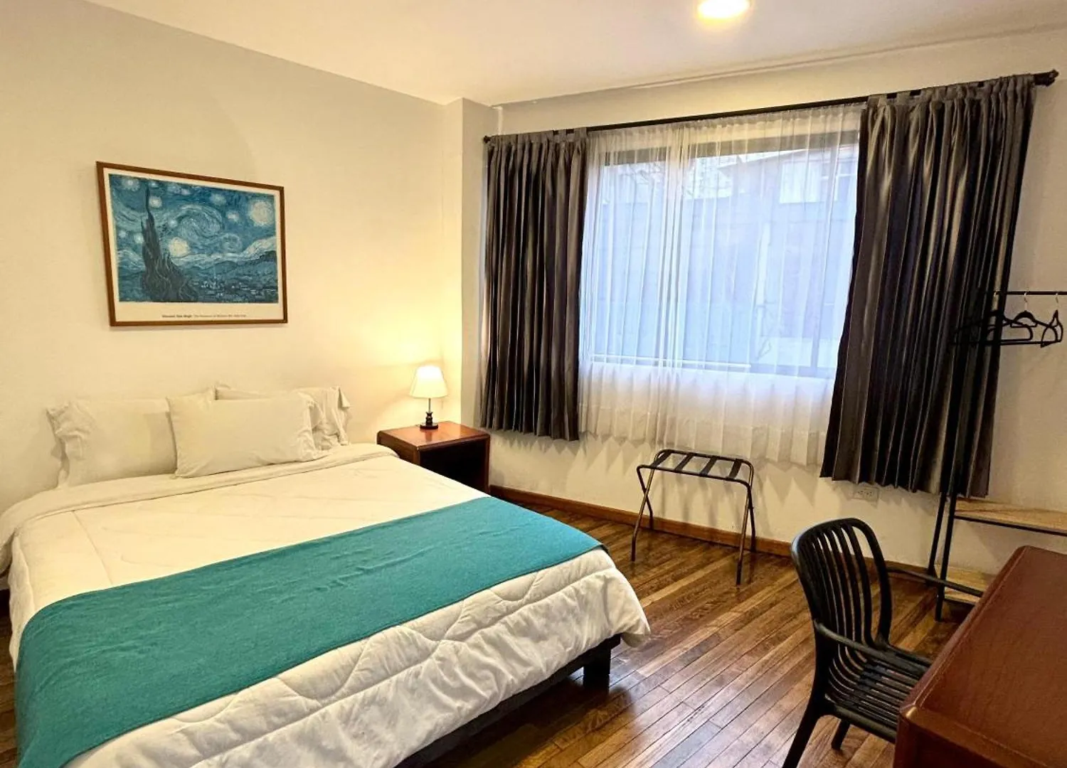 Hotel Comfort- Inn キト